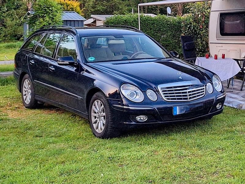 Blau Gebraucht 2007 Mercedes E280 Kombi | 4.880 € (Fairer Preis) - Bild 1/4