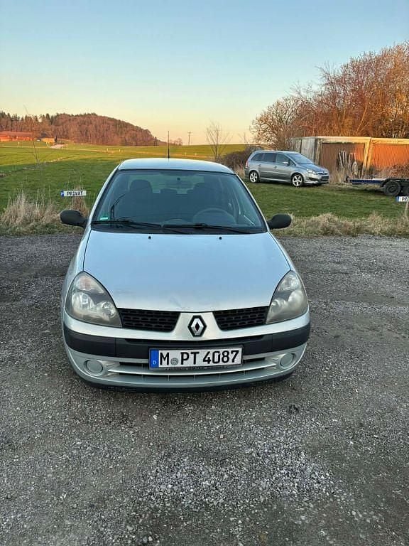 Gebraucht Renault Clio II Authentique 58 PS (42 kW) 2004 Silber Limousine