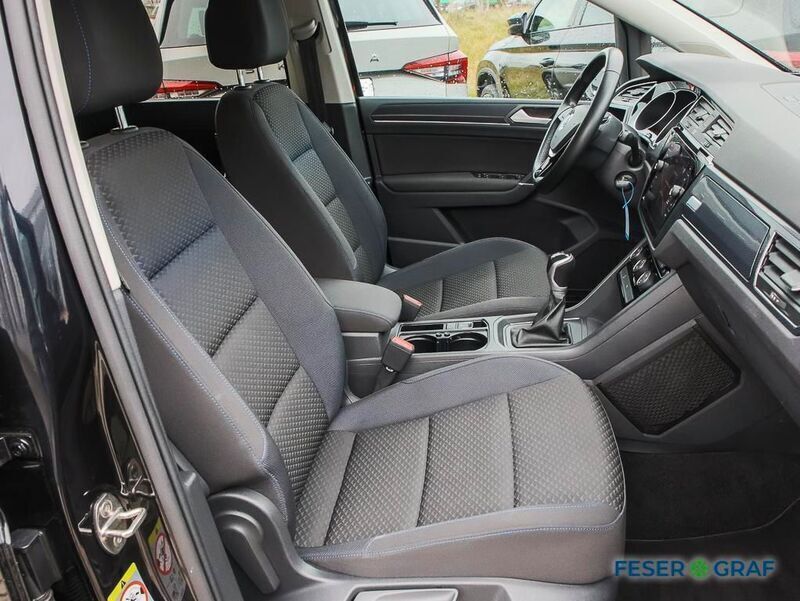 Gebraucht VW Touran Comfortline 150 PS (110 kW) 2020 Schwarz Van / Kleinbus