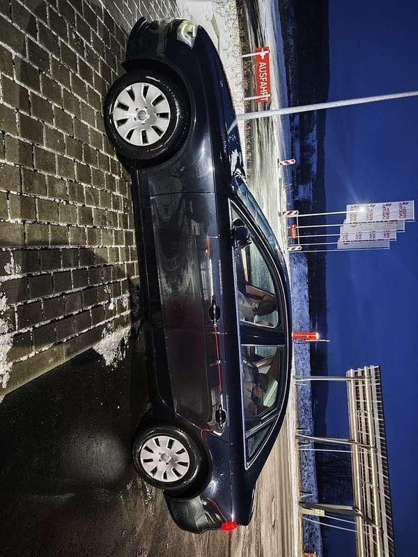 Gebraucht Audi A4 Attraction 143 PS (105 kW) 2013 Schwarz Limousine