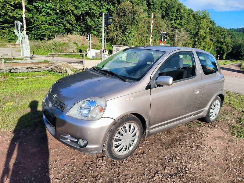 Gebraucht 2002 Toyota Yaris Kleinwagen | 1.250 € (Guter Preis) - Bild 1/4