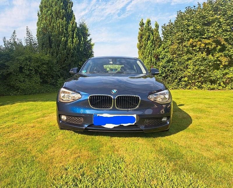 Blau Gebraucht 2014 BMW 116 Urban Line Kleinwagen | 8.396 € (Fairer Preis) - Bild 1/4