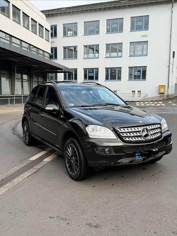 Gebraucht Mercedes ML320 211 PS (155 kW) 2008 Braun SUV