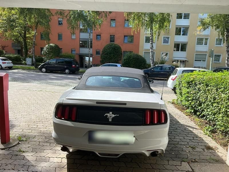 Gebraucht Ford Mustang 310 PS (228 kW) 2015 Weiß Cabrio