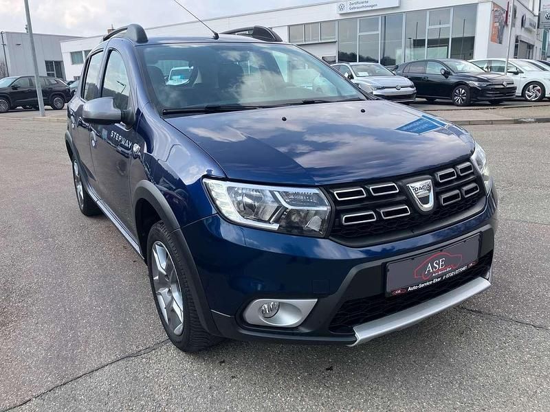Gebraucht Dacia Sandero Prestige 90 PS (66 kW) 2017 Blau cosmos Kleinwagen