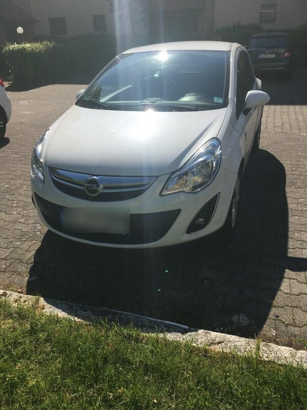 Weiß Gebraucht 2012 Opel Corsa S Kleinwagen | 6.600 € (Teuer) - Bild 1/4