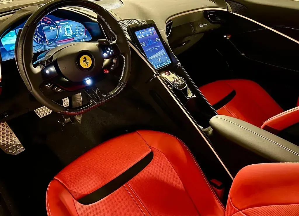 Gebraucht Ferrari Roma 620 PS (456 kW) 2022 Grau Coupé