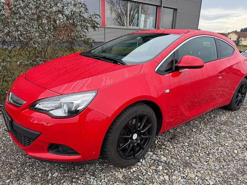Power rot/traffic red ral3020 Gebraucht 2015 Opel Astra Basis Coupé | 6.999 € (Fairer Preis) - Bild 1/4