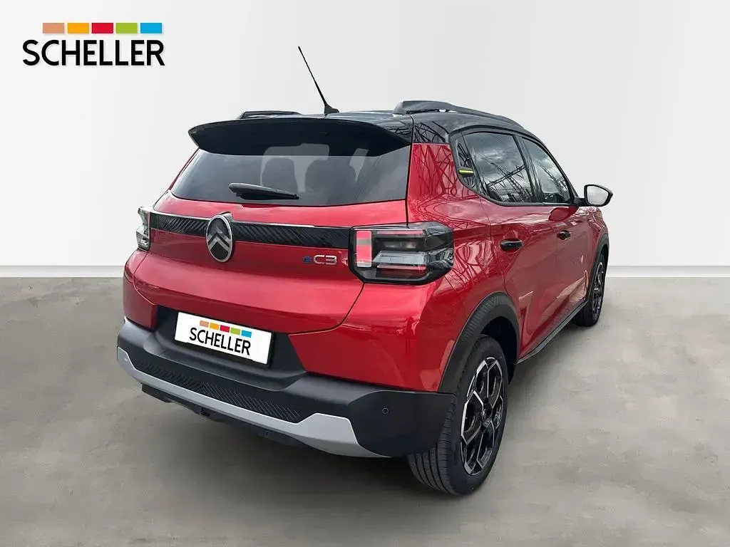 Używany Citroën e-C3 83 kW (113 KM) 2025 Czerwony Sedan/Limuzyna