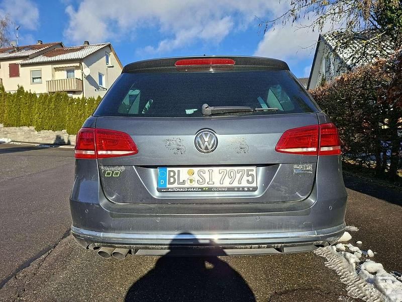 Gebraucht VW Passat Highline 140 PS (102 kW) 2012 Kombi