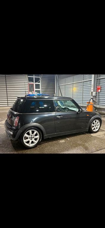 Gebraucht Mini Cooper 120 PS (88 kW) 2003 Schwarz Kleinwagen