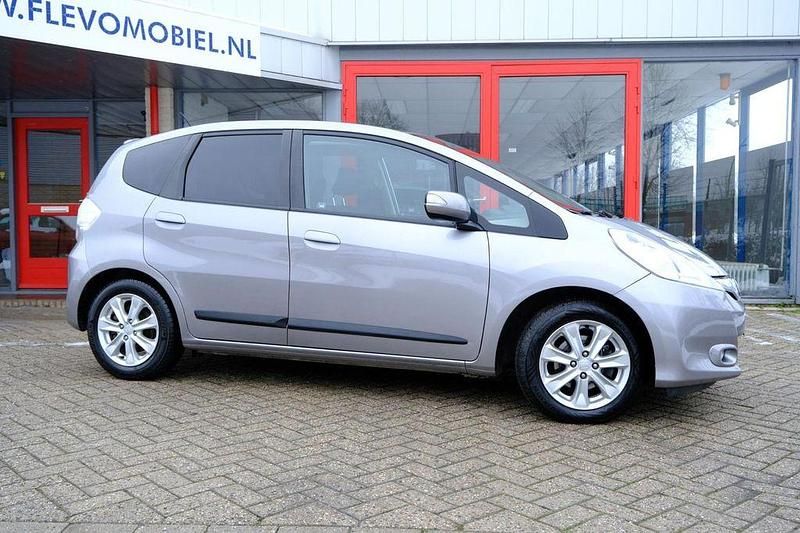 Gebraucht Honda Jazz Elegance 88 PS (64 kW) 2012 Grau Kleinwagen