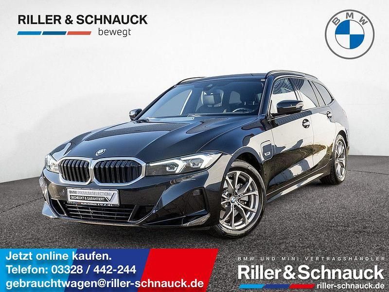 Schwarz Gebraucht 2022 BMW 330e Sport Line Limousine | 32.950 € (Etwas zu teuer) - Bild 1/4
