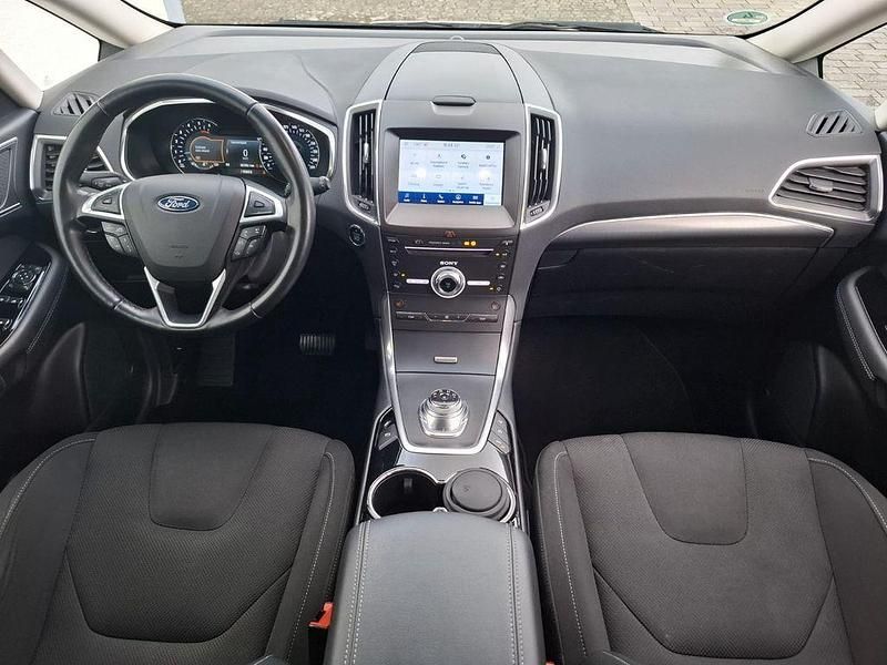 Gebraucht Ford S-MAX Titanium 190 PS (139 kW) 2020 Weiß Van / Kleinbus