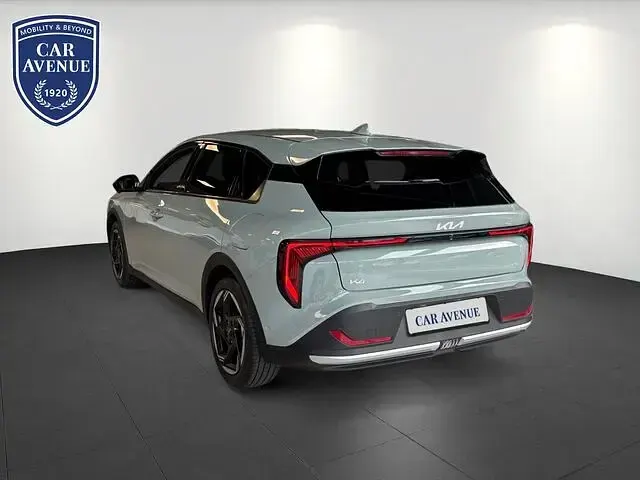 Gebraucht Kia K4 150 PS (110 kW) 2025 Hellgrau schwarz Limousine