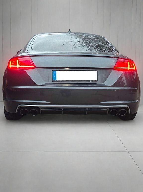 Gebraucht Audi TTS Comfort 310 PS (228 kW) 2015 Grau Coupé
