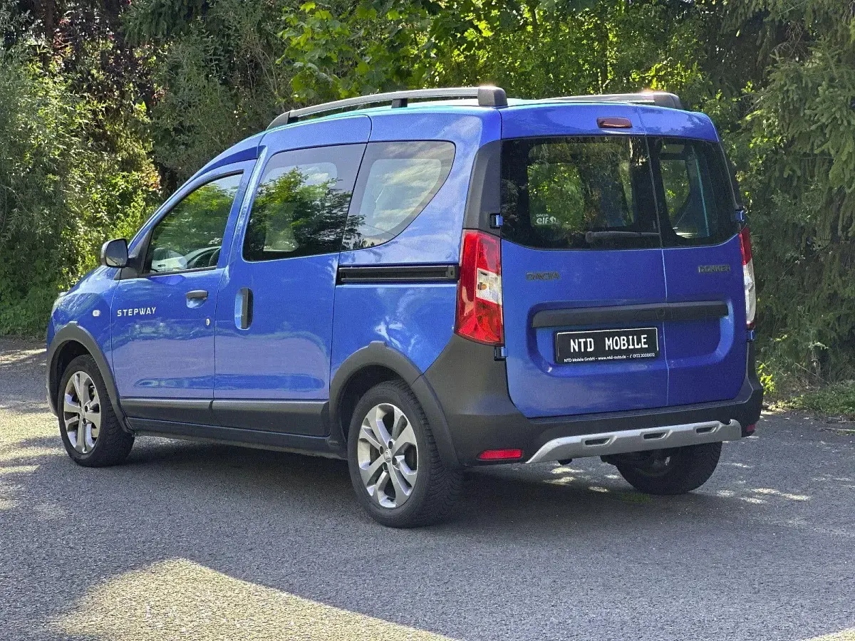 Gebraucht Dacia Dokker Stepway 116 PS (85 kW) 2017 Blau Van / Kleinbus