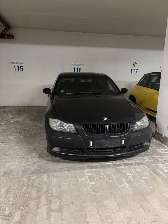 Second-hand BMW 325 218 CP (160 kW) 2005 Negru Berlinǎ