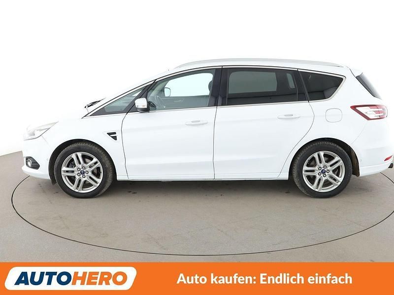 Gebraucht Ford S-MAX Titanium 160 PS (117 kW) 2016 Weiß Van / Kleinbus