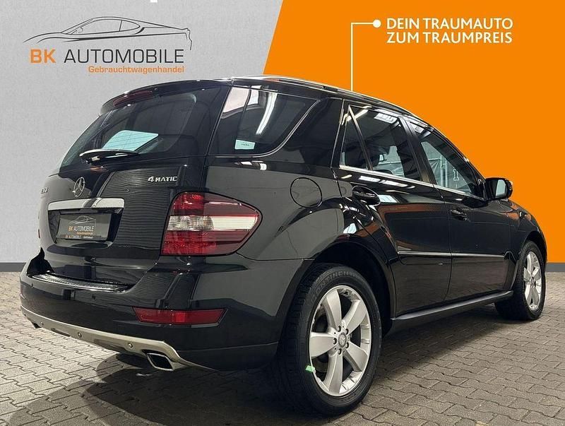 Gebraucht Mercedes ML350 272 PS (200 kW) 2008 Schwarz SUV