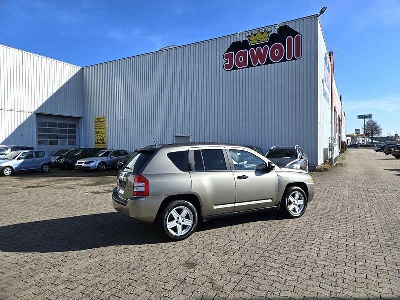 Gebraucht Jeep Compass Sport 170 PS (125 kW) 2008 Grau SUV