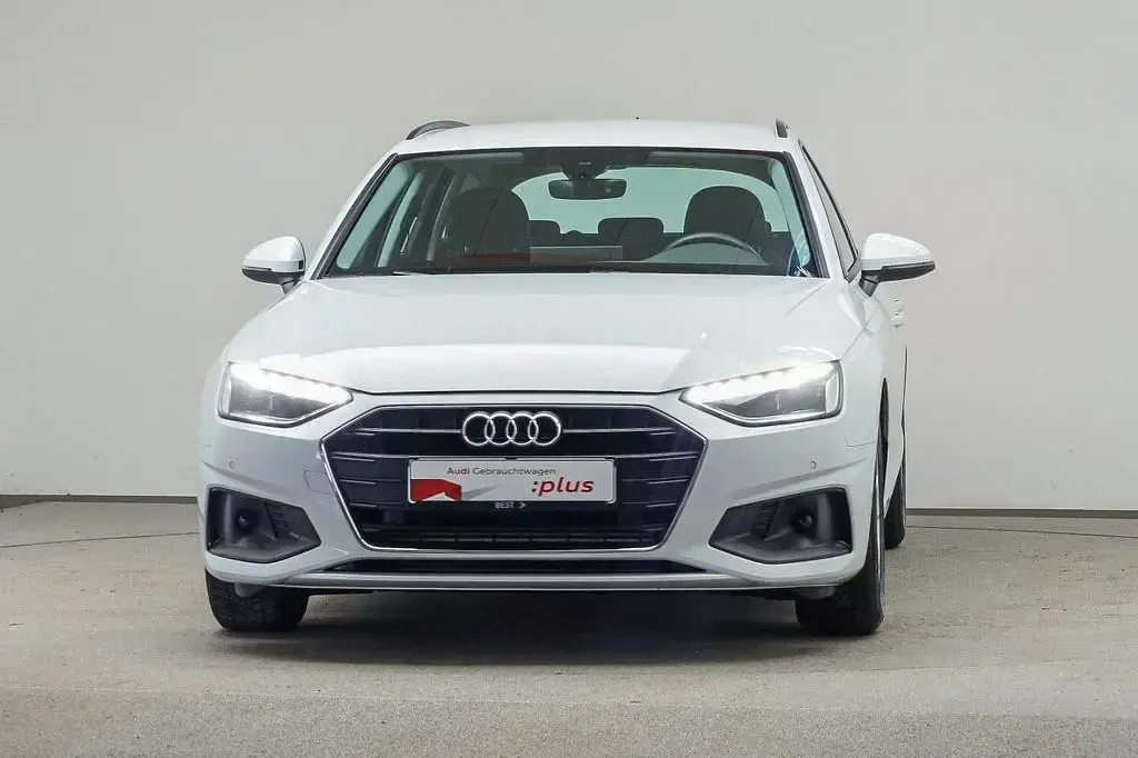 Gebraucht Audi A4 Basis 150 PS (110 kW) 2023 Gletscherweiß metallic (metallic) Kombi