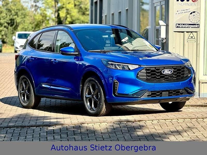 Neu Ford Kuga ST-Line 186 PS (136 kW) 2025 Blau SUV