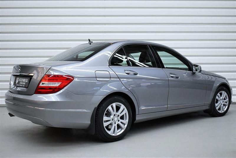 Gebraucht Mercedes C200 Avantgarde 136 PS (100 kW) 2012 Silber Limousine