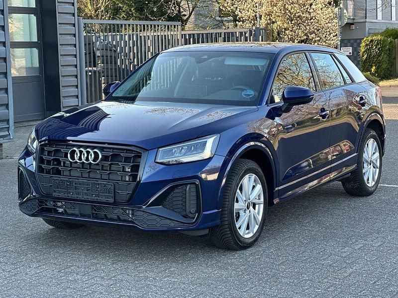 Gebraucht Audi Q2 S-Line 190 PS (139 kW) 2024 Navarrablau metallic SUV