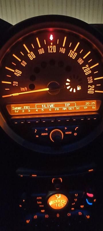 Gebraucht Mini ONE 95 PS (69 kW) 2008 Schwarz Kleinwagen