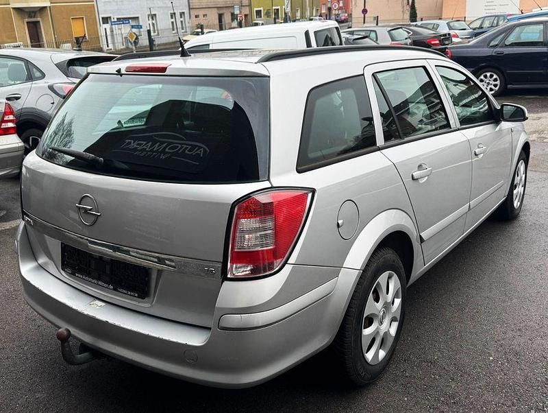 Gebraucht Opel Astra Edition 105 PS (77 kW) 2007 Silber Limousine