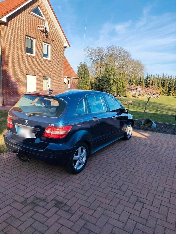 Gebraucht Mercedes B180 109 PS (80 kW) 2007 Blau Van / Kleinbus