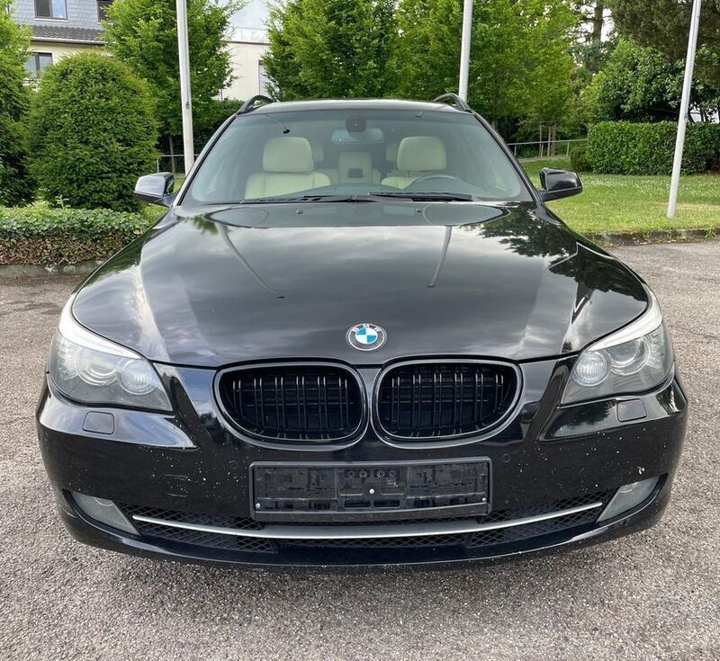 Schwarz Gebraucht 2009 BMW 530 Sport Line Kombi | 5.400 € (Guter Preis) - Bild 1/4