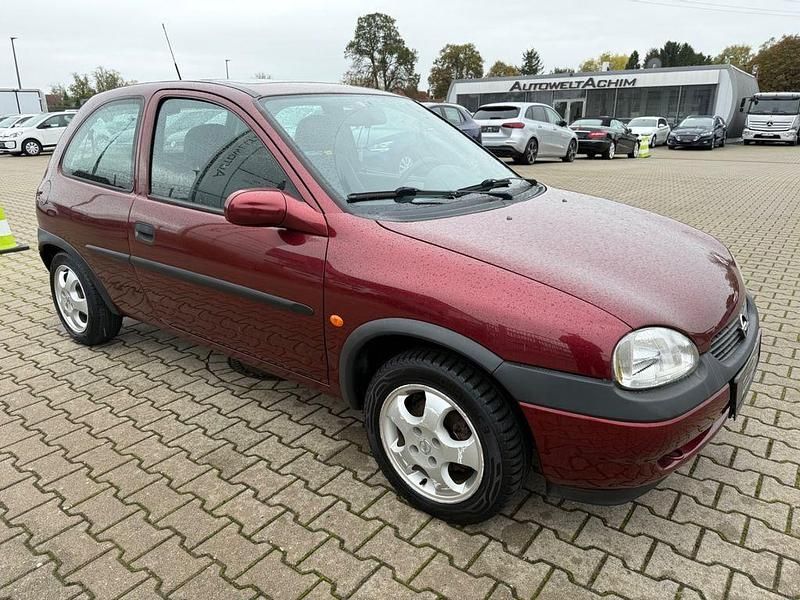 Gebraucht Opel Corsa 65 PS (47 kW) 1999 Rot Limousine