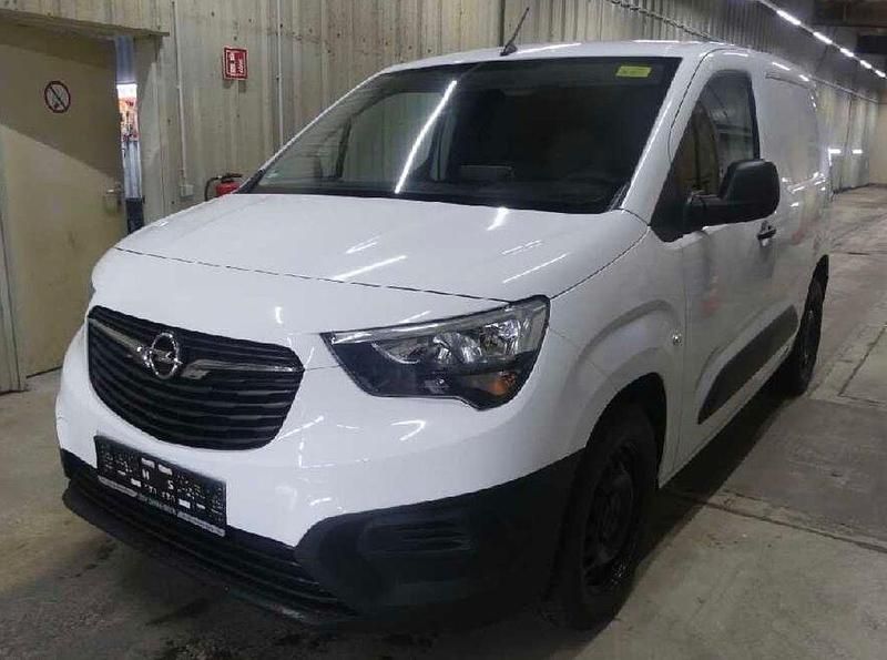 Gebraucht Opel Combo Edition 131 PS (96 kW) 2022 Weiß Van / Kleinbus