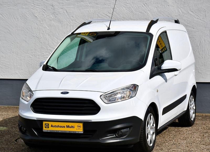 Gebraucht Ford Transit Basis 101 PS (74 kW) 2018 Weiß Van / Kleinbus