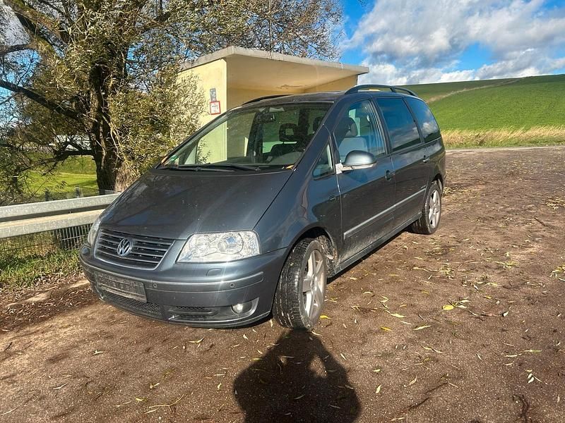 Grau Gebraucht 2008 VW Sharan Van / Kleinbus | 1.500 € (Superpreis) - Bild 1/4