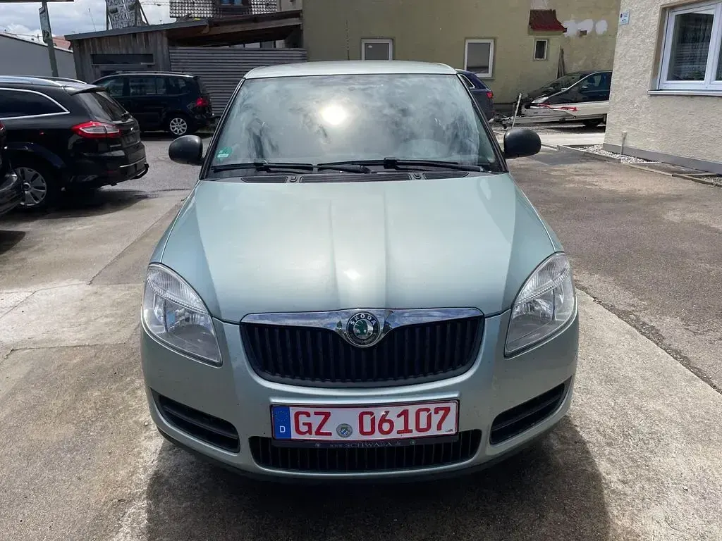 Gebraucht Skoda Fabia 60 PS (44 kW) 2010 Grün Limousine