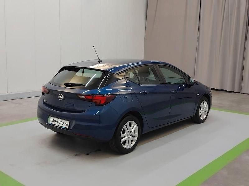 Gebraucht Opel Astra Edition 131 PS (96 kW) 2022 Nautic blau Limousine