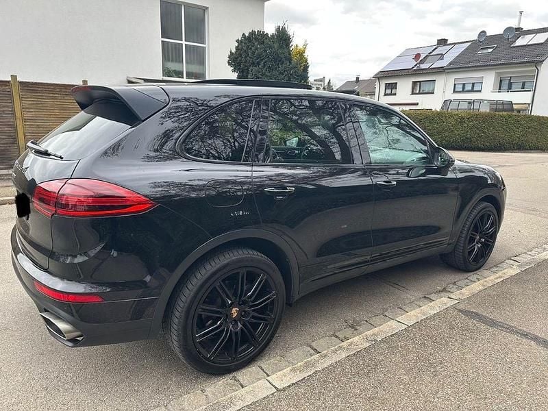 Gebraucht Porsche Cayenne Chrono 262 PS (192 kW) 2016 Schwarz SUV