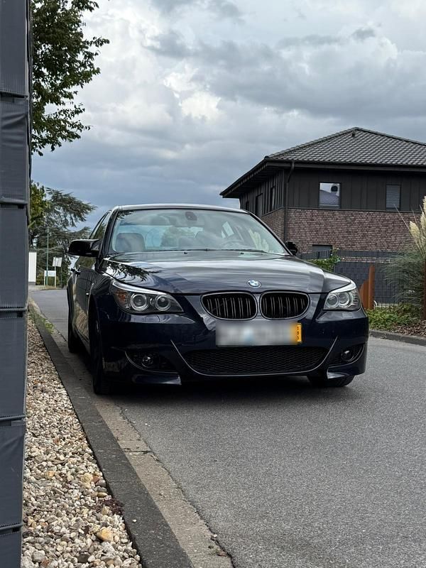 Blau Gebraucht 2008 BMW 523 Limousine | 6.499 € (Fairer Preis) - Bild 1/4