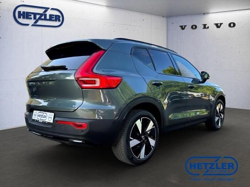 Gebraucht Volvo EX40 Plus 185 kW (252 PS) 2025 Forest lake metallic SUV