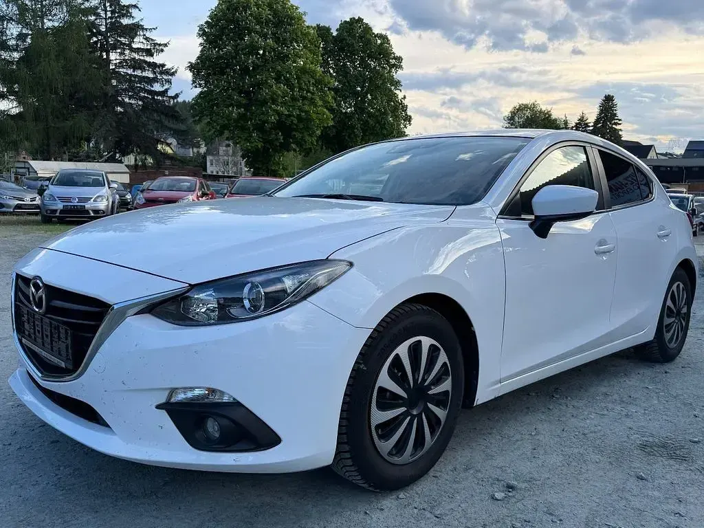 Gebraucht Mazda 3 Center-Line 120 PS (88 kW) 2016 Weiß Limousine