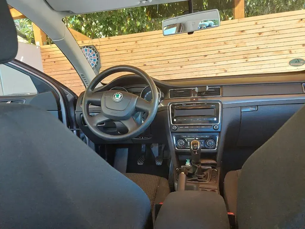 Używany Skoda Superb Active 125 KM (91 kW) 2012 Kombi