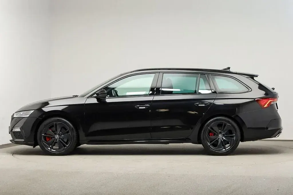 Gebraucht Skoda Octavia RS 245 PS (180 kW) 2024 Blackmagic perleffekt Kombi