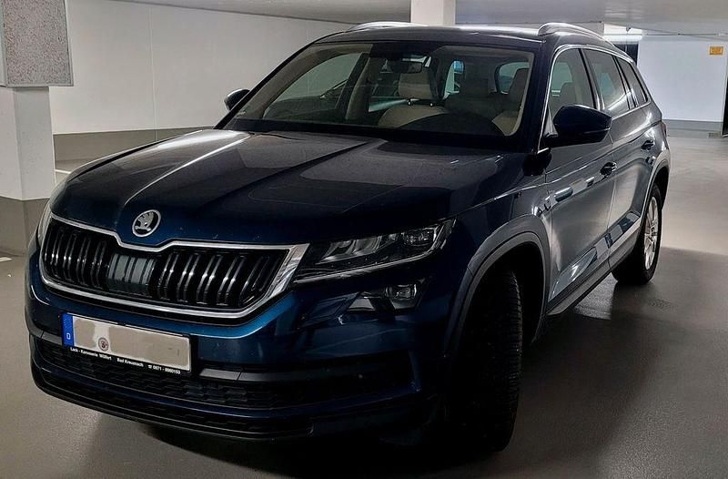 Blau Gebraucht 2018 Skoda Kodiaq Style SUV | 22.900 € (Superpreis) - Bild 1/4