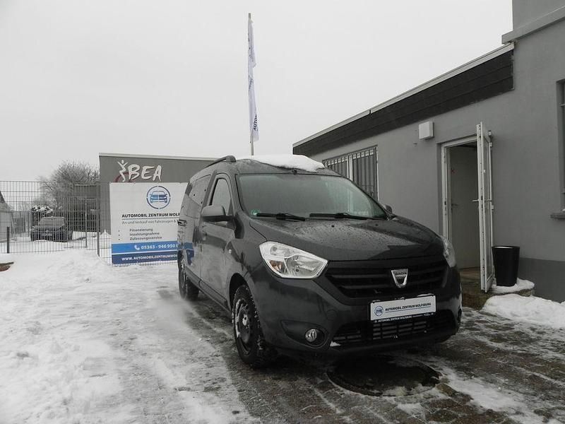 Grau Gebraucht 2015 Dacia Dokker Celebration Van / Kleinbus | 9.250 € (Fairer Preis) - Bild 1/4