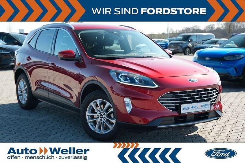 Gebraucht Ford Kuga Titanium 224 PS (164 kW) 2022 Rot SUV