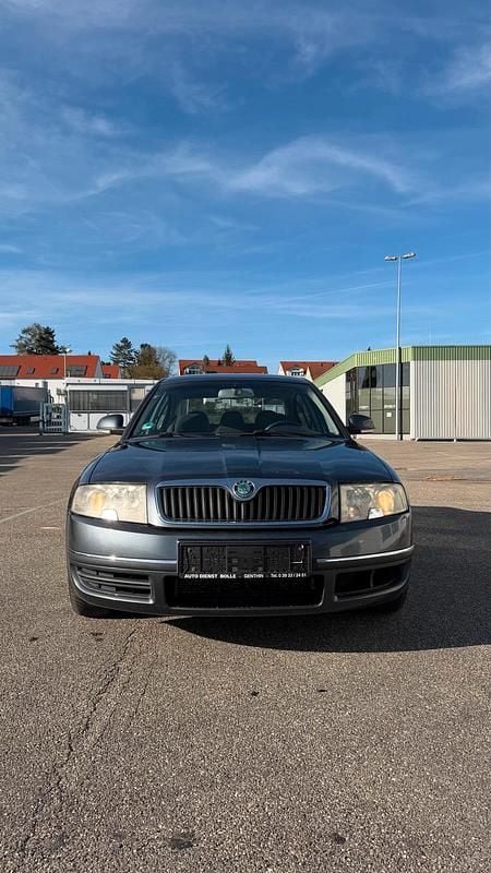 Gebraucht Skoda Superb 115 PS (84 kW) 2007 Grau Limousine