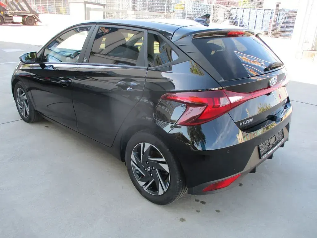 Gebraucht Hyundai i20 Edition 30 101 PS (74 kW) 2022 Schwarz Kleinwagen